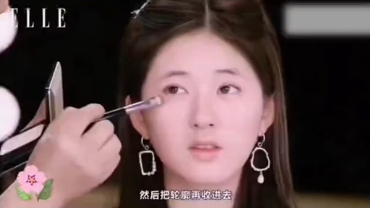 Mao Geping dengan sentuhan ajaibnya merias Zhao Lusi, tampil polos dan alami seperti pertama kali be