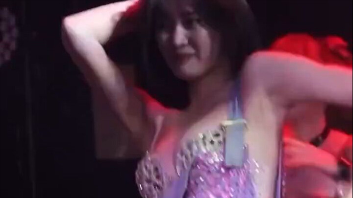 Pinggang ini penuh tenaga!