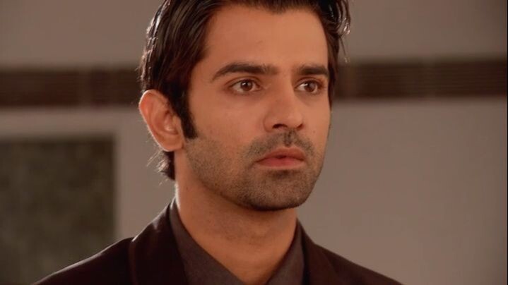 Iss Pyaar Ko Kya Naam Doon-216