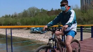Shocking! Even bicycles can make tank turns