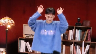 【كيم جونغ داي】تحدي الرقص الكامل لأغنية Poppy لفرقة الفتيات ~ لطيف جدًا لدرجة أنني أريد أن يراه العال