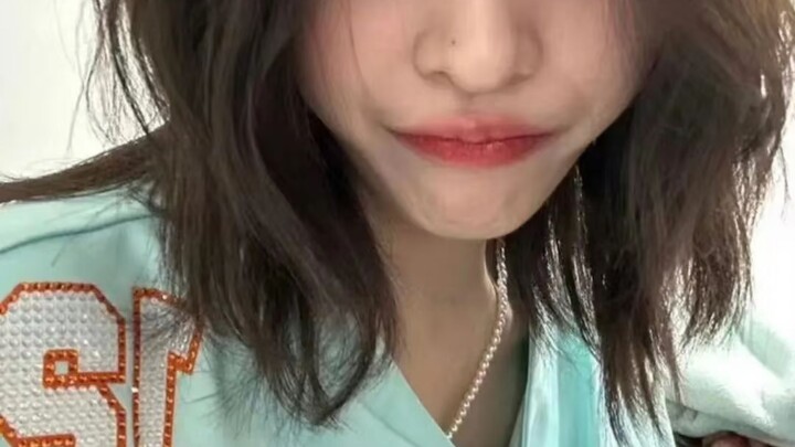 Girl Group Idols’ “Fake” Moments That Were Actually Real-Life Experiences