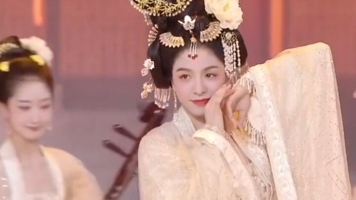 It's so beautiful that I'm crying. I won't allow anyone to not have seen this!!! || Tang Shiyi