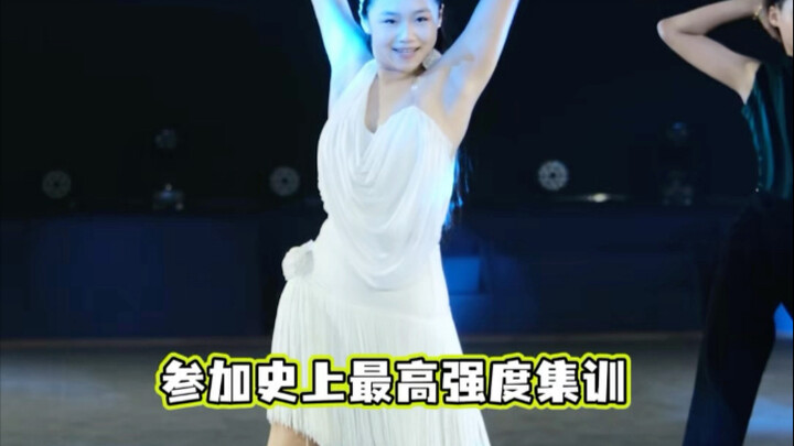不化妆就上台表演是什么体验