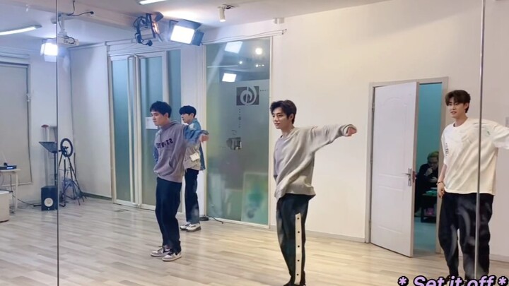 【UNINE】Sekali lagi terkejut, hari apa ini? Apakah studio sudah sepakat untuk merilisnya?! «Era Post-