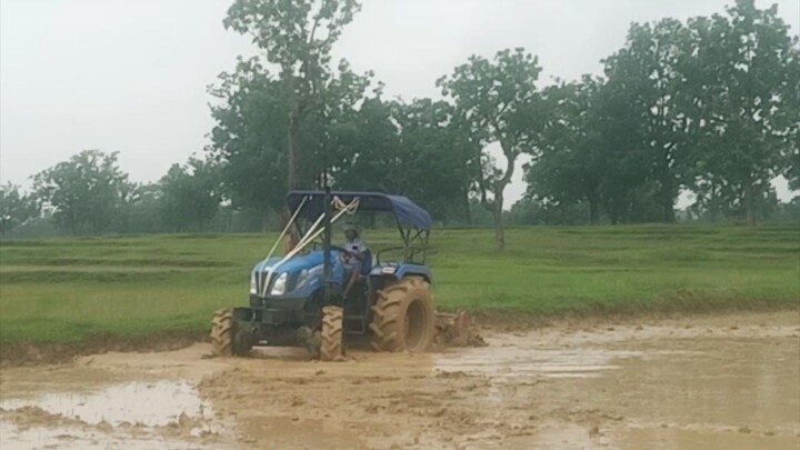 paddy tractor video new holland