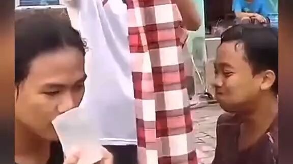 nomor berapa tuh yang bikin kalian ngakak bnget