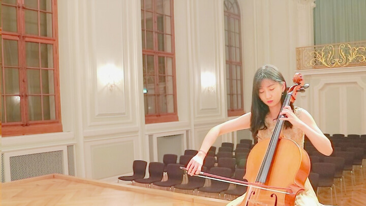 "Lalaland" was covered by a woman with cello