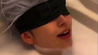Mandi bersama? ? ?