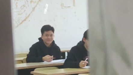 ยินดีต้อนรับสู่เส้นทางแห่งการต่อสู้ คุณคือครูผู้คุมสอบของคุณ