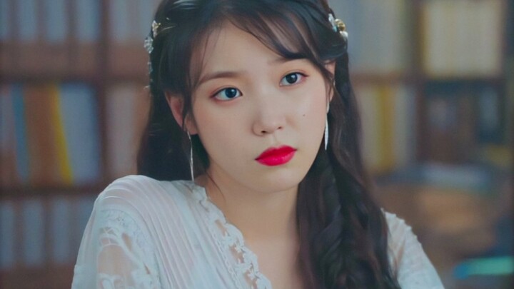 Di dunia pengisian suara game, IU Lee Ji-eun kian sering tampil dengan gaya “bulan purnama”