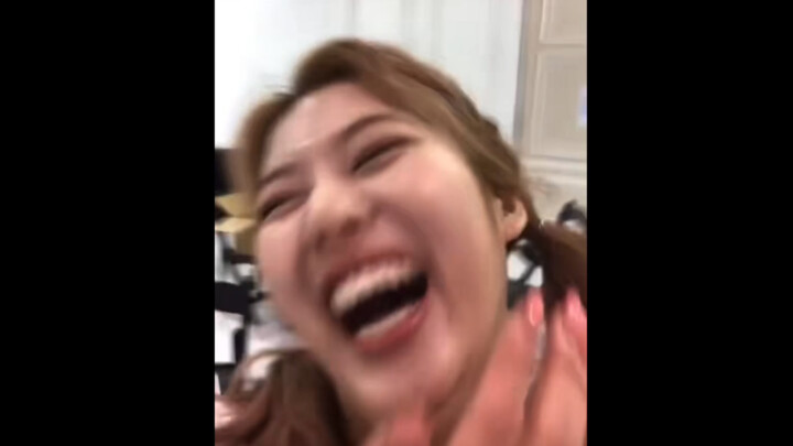 Tahun-tahun itu, TWICE yang selalu membuatku tertawa