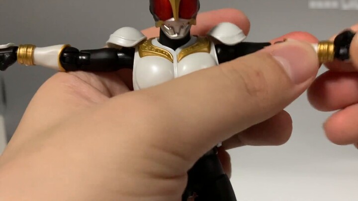 Phương pháp khắc xương thật của Bandai shf Kamen Rider Kuuga dạng sơ sinh chia sẻ siêu tốc độ