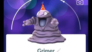 Pokémon GO-Evolving Party Hat Grimer