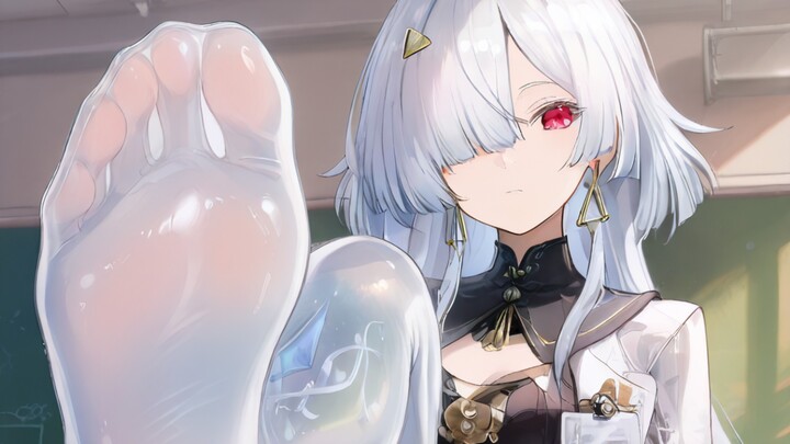 Close-up of Moining’s jade feet~