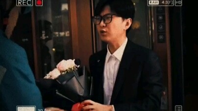 Chỉ vài chục giây mà tôi đã xem đi xem lại vô số lần