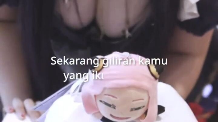Hola minnasan~ Siapa nih yang hobinya ngedance, nyanyi, dan cosplay kayak aku Da