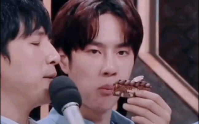 Fan lâu năm của Vương Nhất Bác: Đi con đường của anti-fan, khiến anti-fan hết đường mà đi