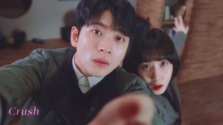 “Bạn không nhận ra vẻ mặt của Junho rất vui khi nghe cô ấy kể chuyện về cá voi sao?” Đuổi theo sau n