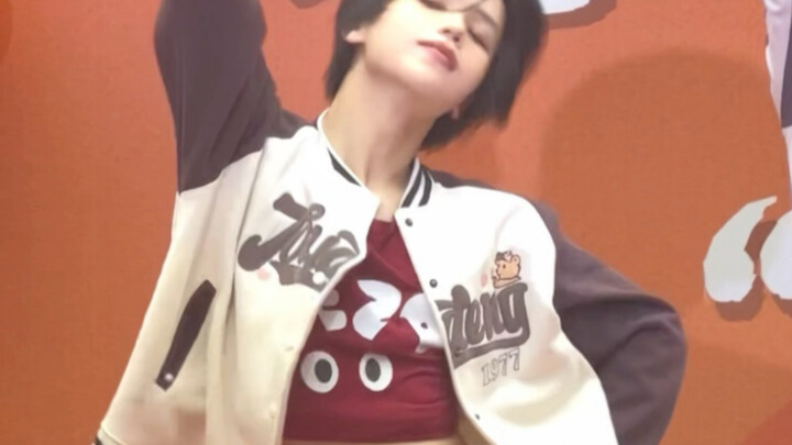 Saat Anda mengira saya seorang gadis berambut pendek, tujuan saya adalah menjadi seksi!