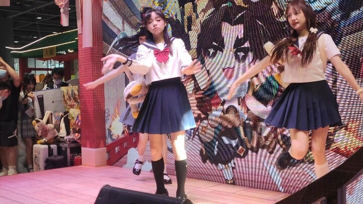 นิทรรศการการ์ตูนหิ่งห้อยกว่างโจว (การเต้นรำในบ้าน)