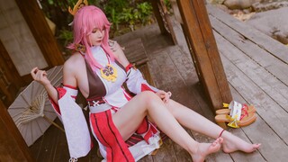 Yae Miko Cosplay & Pemotretan Luar Ruangan