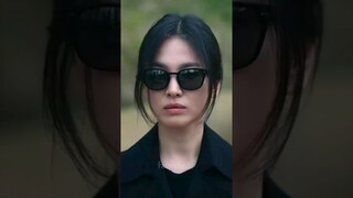 She's gonna give them a taste of hell🔥🔥😂#songhyekyo #leedohyun #theglory #kdrama #favpickedit #hitv