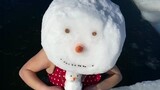 "ตุ๊กตาหิมะที่ยังไม่บรรลุนิติภาวะโปรดมีตุ๊กตาหิมะผู้ใหญ่ร่วมชมด้วย"
