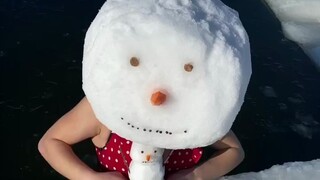 “未成年雪人请在成年雪人陪同下观看”