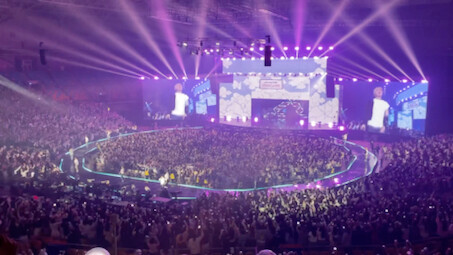 เคยเห็นคนบังคับให้กลับมาเล่นอังกอร์ แต่ไม่เคยเห็นแฟนคลับบังคับให้กลับมาเล่นอังกอร์แบบนี้! ถ้าไม่ร้อง