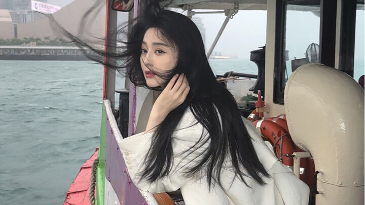 【Fan Bingbing】Final magazine shoot completed on a cruise ship in Hong Kong.