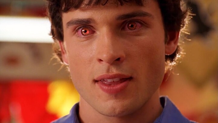 Setelah Superman memakai batu kripton merah, ia langsung berubah menjadi jahat dan menjadi "Patriot"