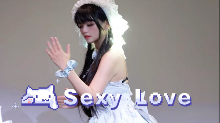 【الحب المثير - تارا】 الروبوت الصغير رقم 7 غير سعيد على الإطلاق بخدمتك