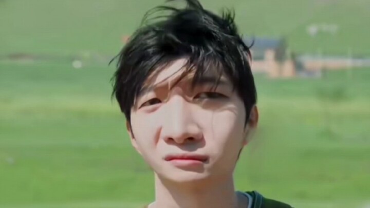 Fan Chengcheng memang tidak pernah bertele-tele, langsung bertanya begitu saja hahaha