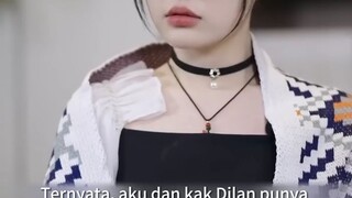 Seorang gadis tuli memecahkan sebotol anggur untuk melindungi seorang anak