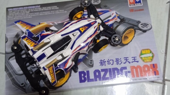 TAMIYA MINI4WD Unboxing and Build-up BLAZING MAX