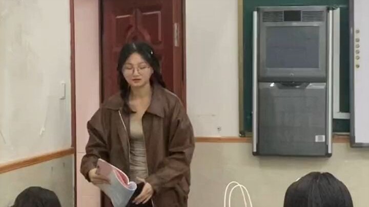 ครั้งแรกที่รู้สึกว่าไม่เข้ากับพี่สาวตัวน้อยเลย