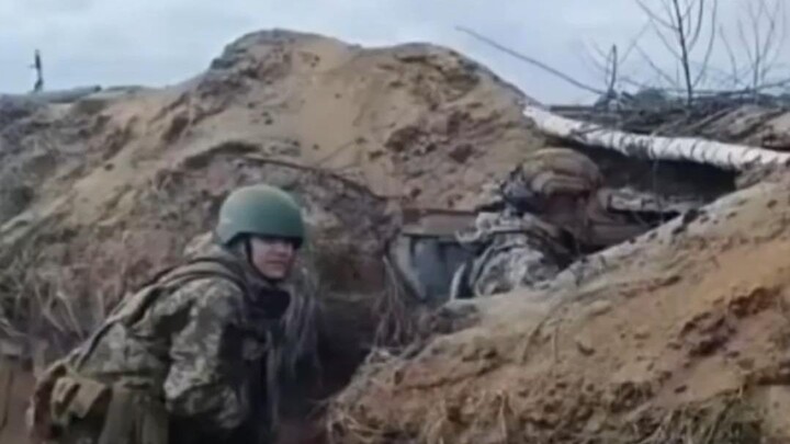 أضواء الإنسانية في ساحة المعركة