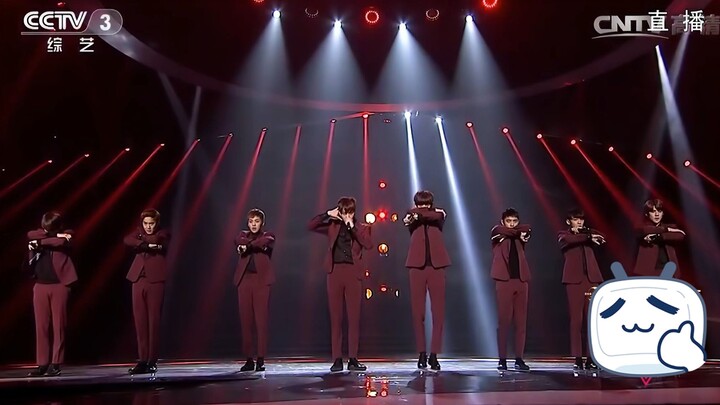 【EXO】Panggung Call Me Baby dengan gerakan goyang pinggul terkecil sepanjang sejarah | Pemulihan 4K