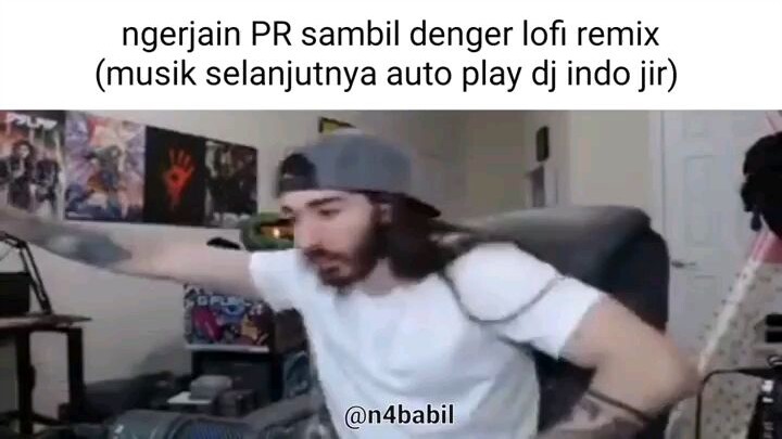 Mk Lagi Belajar Sambil Dengerin Musik