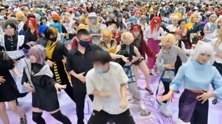 When a senior ikun danced to the Pure Land at a comic convention