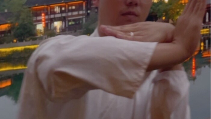Ketika saya memproyeksikan video tangan Mesir saya ke Times Square di New York...