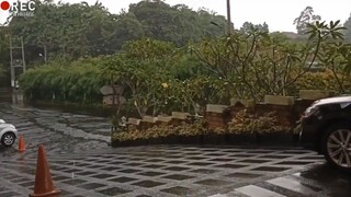 menikmati keindahan alam kota Bogor lewat Hotel..