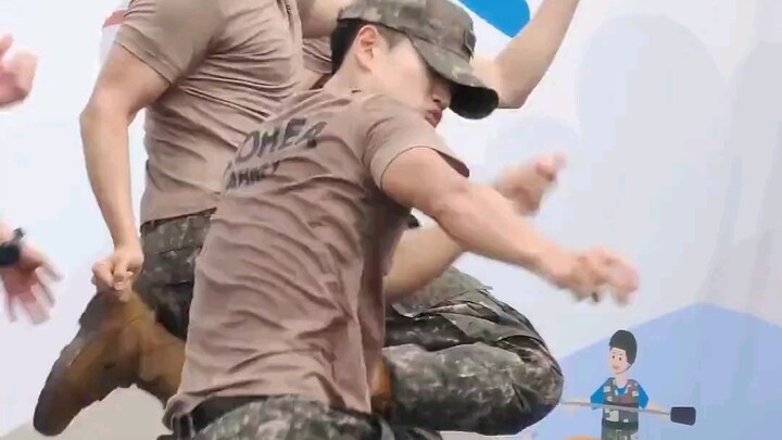 This Korean guy perfectly embodies the cool, cocky charm of a straight-up "straight guy."
