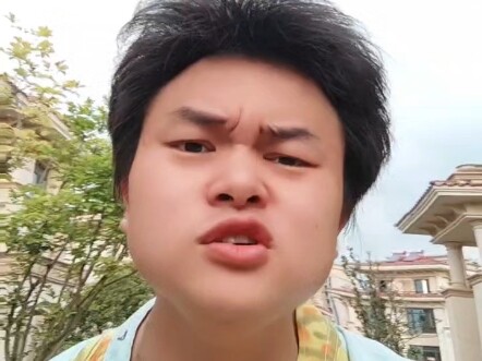 ฉันแนะนำให้ถังซ่างจวิ้นเรียนซ้ำอีกปี ไม่งั้นจบด้านไอทีไปก็เท่ากับตกงาน