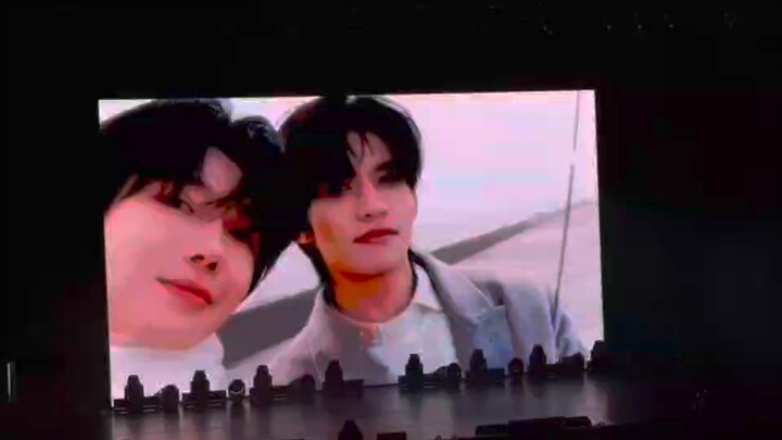 [Yunyi] Holy crap! What is this?! Is it a proposal video??