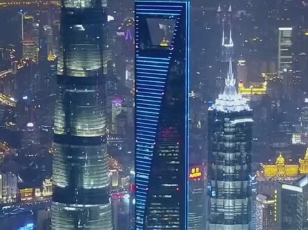 Shanghai girl calls the police in the early morning, exclaiming she can't take it anymore.