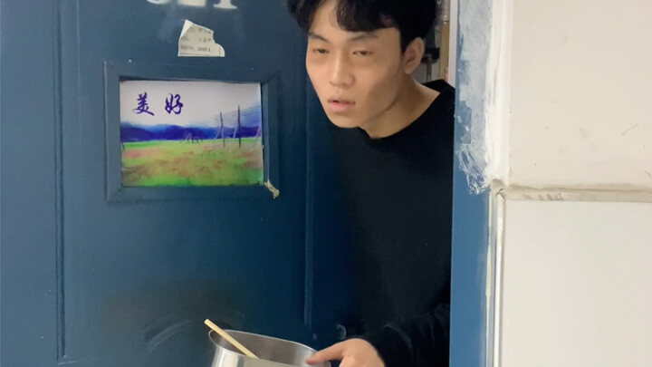 我这样去食堂打饭阿姨手还会抖吗