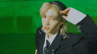 Felix帮英子爹地敲门