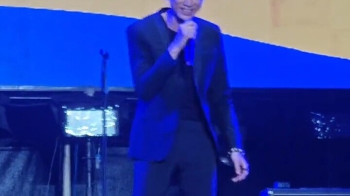 สมัยหนุ่มเขียนเพลงไม่รู้จักเบาหนัก แก่แล้วก้นเป็นแผลก็ยังต้องร้องต่อไป